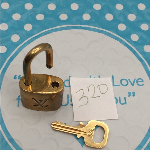 Louis Vuitton Lock and key set 320 - Picture 4 of 4